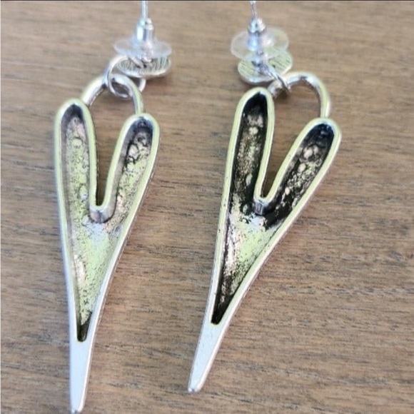 Melted Heart - Boho Earrings - Picture 6 of 9